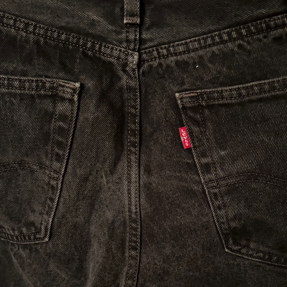 Levi's Men's Relaxed Black Jeans - Picture 3 of 4